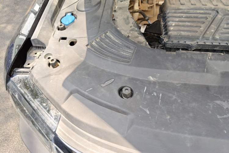 Used JETOUR Shanhai Traveler C-DM 2024 C-DM 208KM Mountain & Wilderness Edition Engine Bay Right