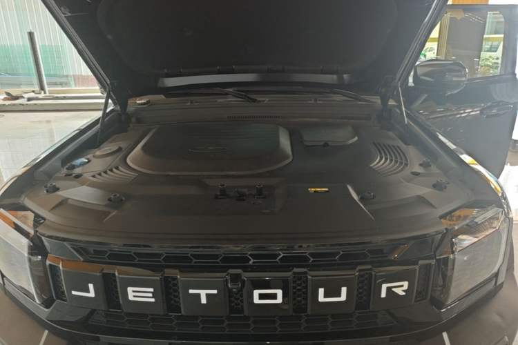 Used JETOUR Shanhai Traveler C-DM 2024 C-DM 208KM Mountain & Wilderness Edition Engine Bay