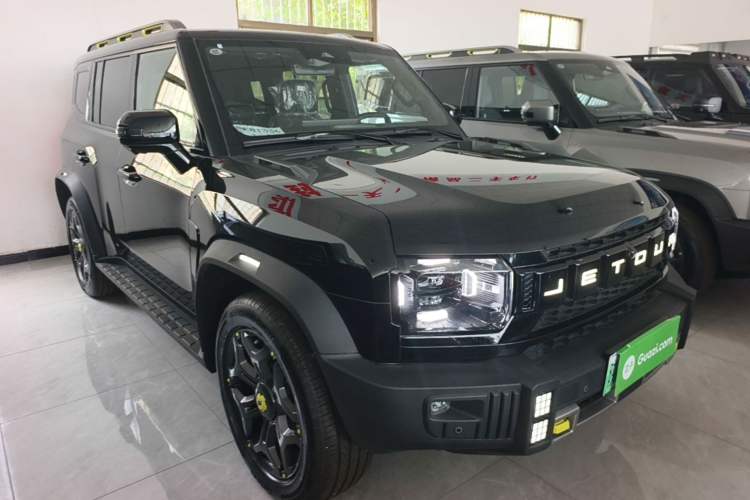 Used JETOUR Shanhai Traveler C-DM 2024 C-DM 208KM Mountain & Wilderness Edition Front Right 45 Deg