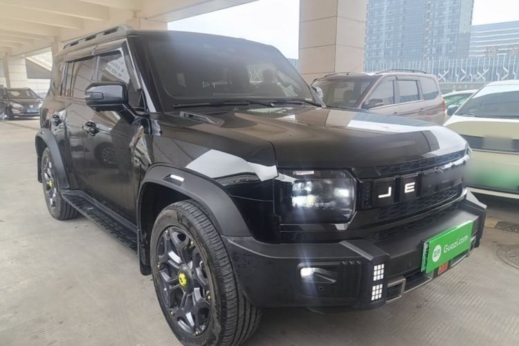 Used JETOUR Shanhai Traveler C-DM 2024 C-DM 208KM Mountain & Wilderness Edition Front Right 45 Deg
