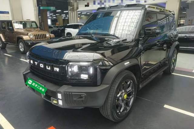Ojetý JETOUR Shanhai Traveler C-DM 2024 C-DM 208KM Mountain & Wilderness Edition