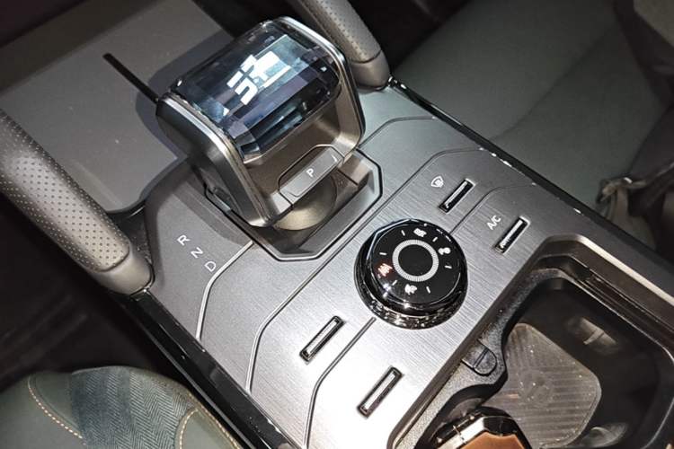 Used JETOUR Shanhai Traveler C-DM 2024 C-DM 129KM Wilderness Edition Gear Lever