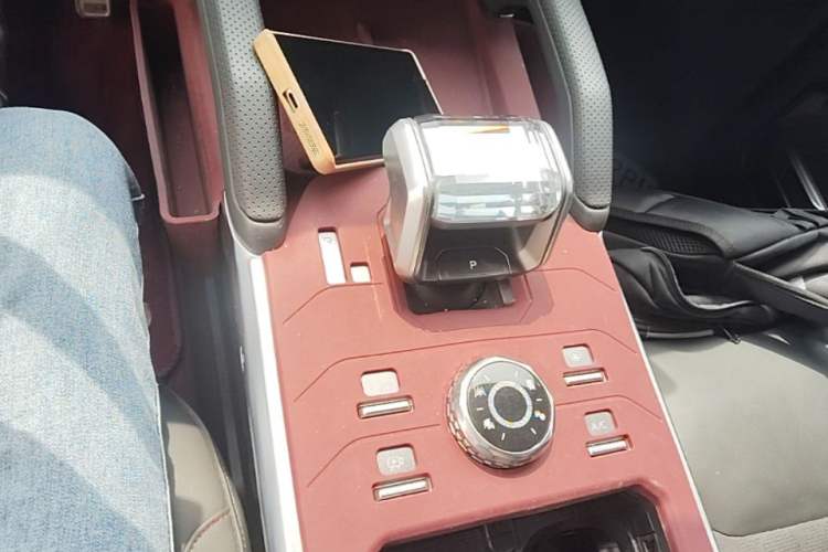 Used JETOUR Shanhai Traveler C-DM 2024 C-DM 208KM Mountain & Wilderness Edition Gear Lever