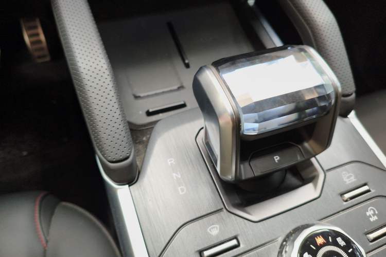 Used JETOUR Shanhai Traveler C-DM 2024 C-DM 206KM Four-Wheel Drive Wilderness Edition Gear Lever