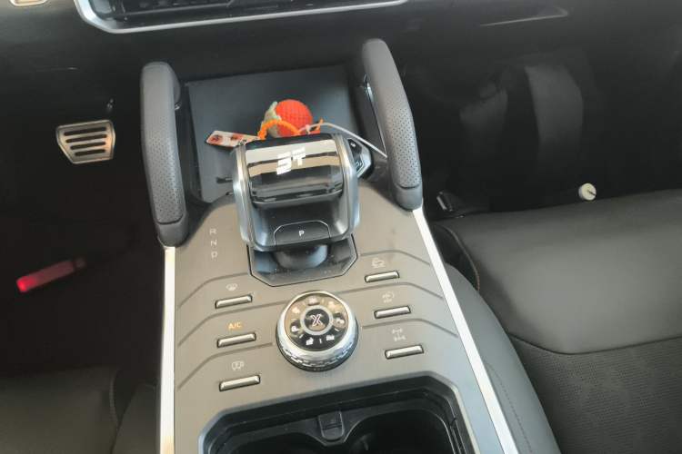 Used JETOUR Shanhai Traveler C-DM 2024 C-DM 206KM Four-Wheel Drive Wilderness Edition Gear Lever