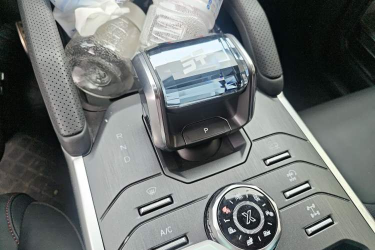 Used JETOUR Shanhai Traveler C-DM 2024 C-DM 206KM Four-Wheel Drive Wilderness Edition Gear Lever