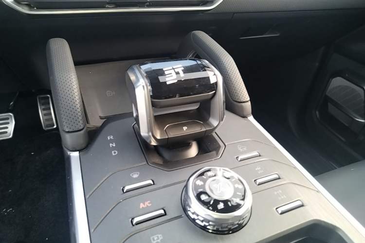 Used JETOUR Shanhai Traveler C-DM 2024 C-DM 206KM Four-Wheel Drive Wilderness Edition Gear Lever