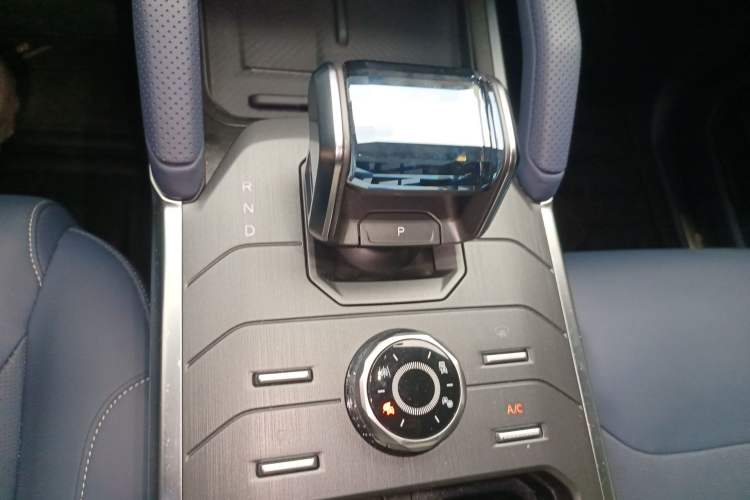 Used JETOUR Shanhai Traveler C-DM 2024 C-DM 129KM Linye Edition Gear Lever