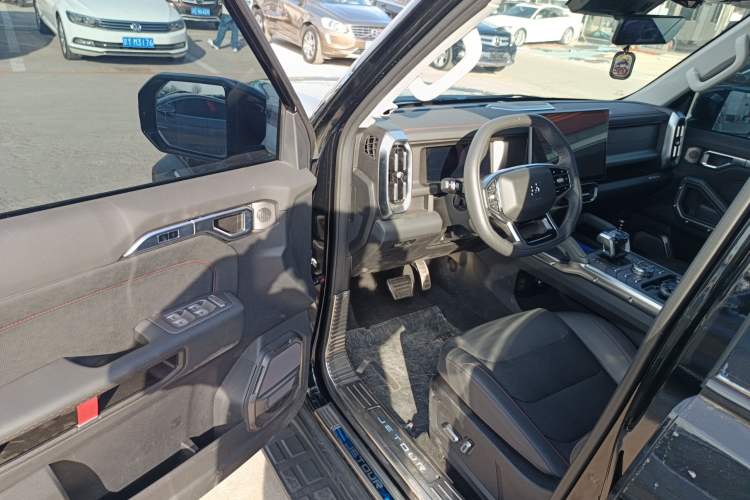 Used JETOUR Shanhai Traveler C-DM 2024 C-DM 206KM Four-Wheel Drive Wilderness Edition Interior 3