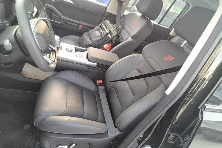 Used JETOUR Shanhai Traveler C-DM 2024 C-DM 206KM Four-Wheel Drive Wilderness Edition Left Front Seat