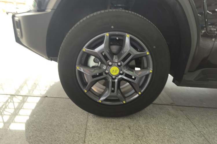 Used JETOUR Shanhai Traveler C-DM 2024 C-DM 129KM Linye Edition Left Front Wheel Hub