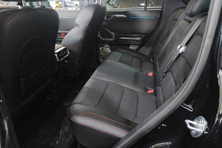Used JETOUR Shanhai Traveler C-DM 2024 C-DM 208KM Mountain & Wilderness Edition Left Rear Seat