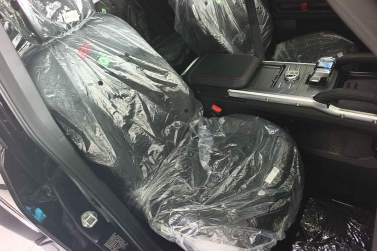 Used JETOUR Shanhai Traveler C-DM 2024 C-DM 208KM Mountain & Wilderness Edition Right Front Seat