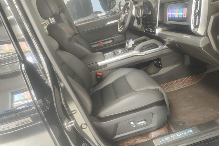 Used JETOUR Shanhai Traveler C-DM 2024 C-DM 208KM Mountain & Wilderness Edition Right Front Seat