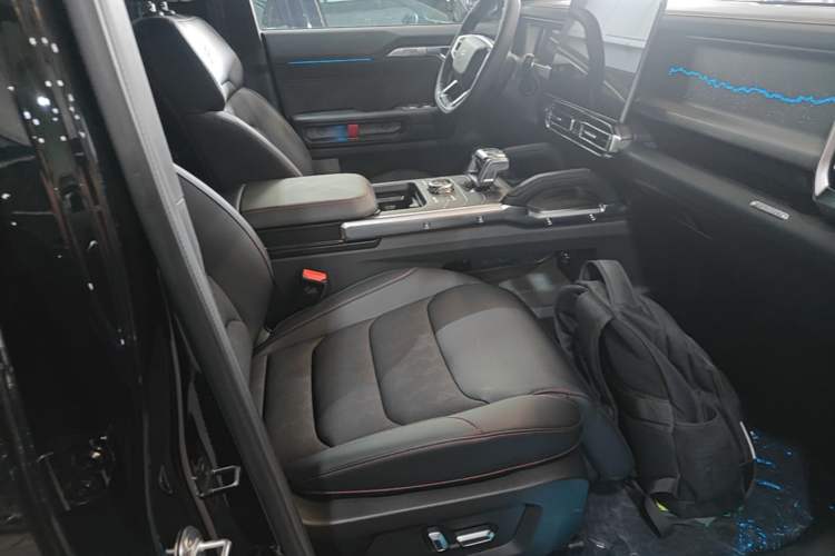 Used JETOUR Shanhai Traveler C-DM 2024 C-DM 208KM Mountain & Wilderness Edition Right Front Seat