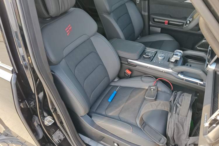 Used JETOUR Shanhai Traveler C-DM 2024 C-DM 208KM Mountain & Wilderness Edition Right Front Seat