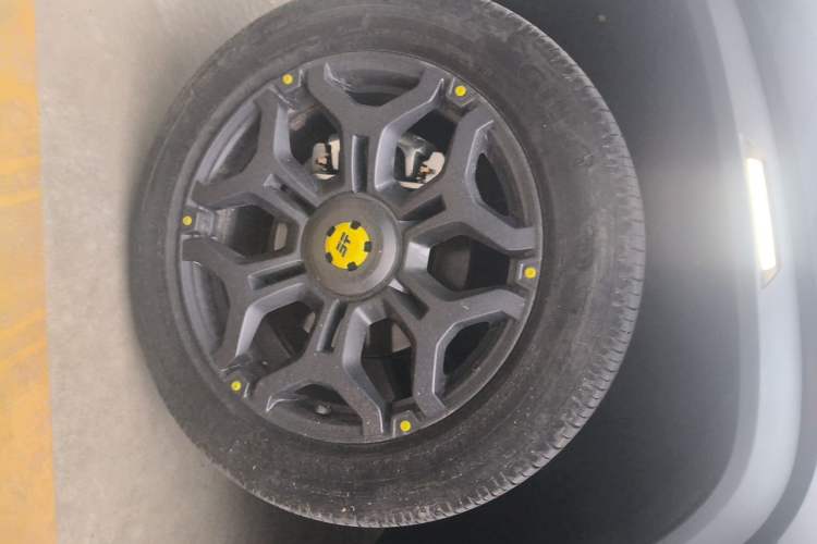 Used JETOUR Shanhai Traveler C-DM 2024 C-DM 208KM Mountain & Wilderness Edition Right Front Wheel Hub