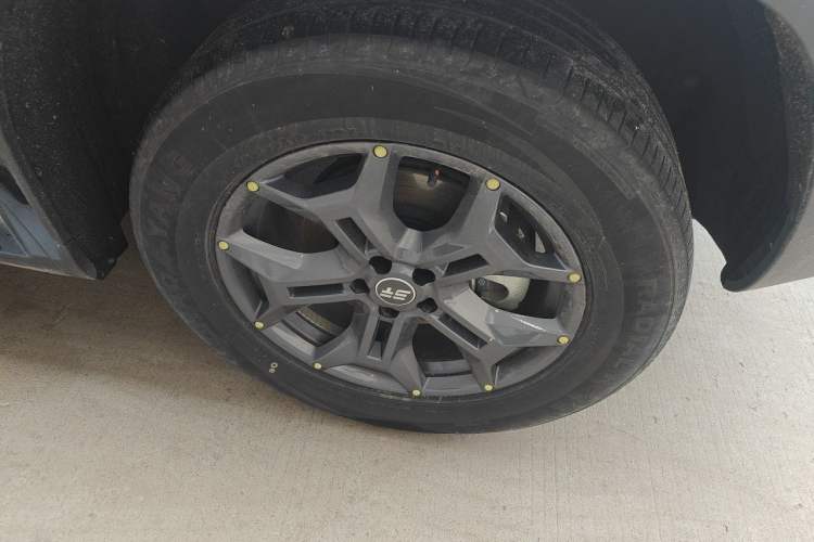 Used JETOUR Shanhai Traveler C-DM 2024 C-DM 129KM Linye Edition Right Front Wheel Hub