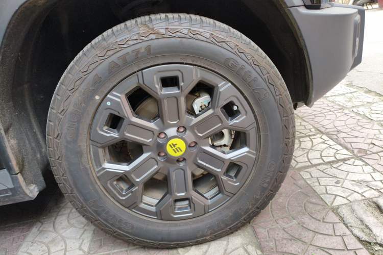 Used JETOUR Shanhai Traveler C-DM 2024 C-DM 206KM Four-Wheel Drive Wilderness Edition Right Front Wheel Hub