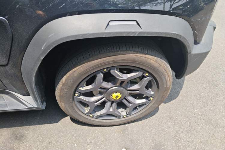 Used JETOUR Shanhai Traveler C-DM 2024 C-DM 208KM Mountain & Wilderness Edition Right Front Wheel Hub