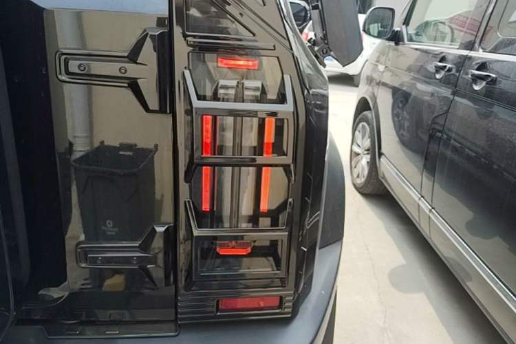 Used JETOUR Shanhai Traveler C-DM 2024 C-DM 208KM Mountain & Wilderness Edition Right Rear Taillight