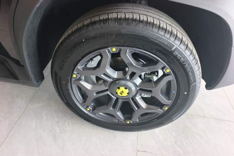 Used JETOUR Shanhai Traveler C-DM 2024 C-DM 208KM Mountain & Wilderness Edition Right Rear Wheel Hub
