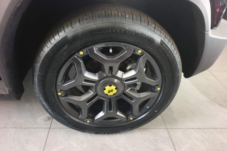 Used JETOUR Shanhai Traveler C-DM 2024 C-DM 208KM Mountain & Wilderness Edition Right Rear Wheel Hub