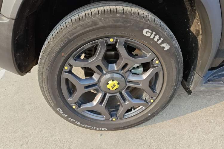 Used JETOUR Shanhai Traveler C-DM 2024 C-DM 208KM Mountain & Wilderness Edition Right Rear Wheel Hub