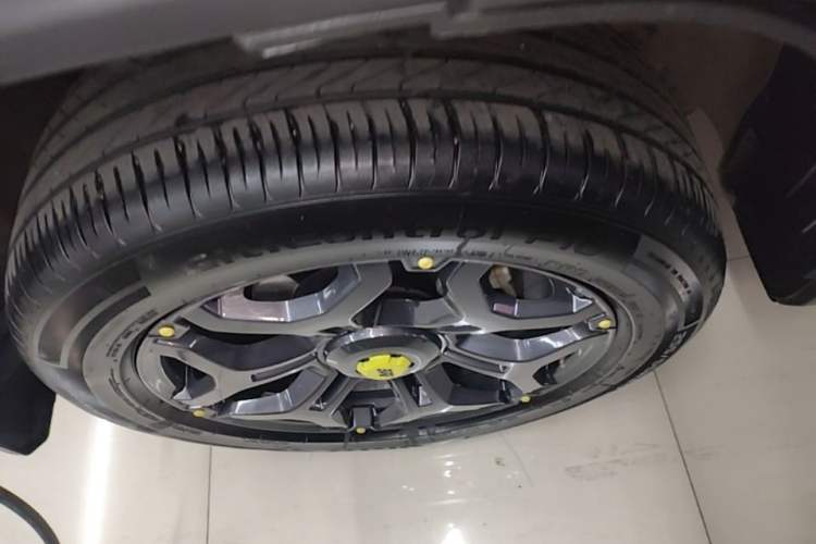 Used JETOUR Shanhai Traveler C-DM 2024 C-DM 208KM Mountain & Wilderness Edition Right Rear Wheel Hub