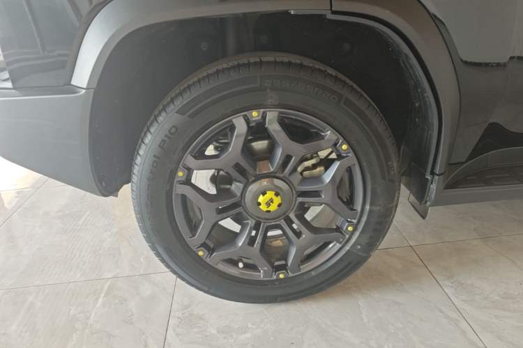 Used JETOUR Shanhai Traveler C-DM 2024 C-DM 208KM Mountain & Wilderness Edition Right Rear Wheel Hub