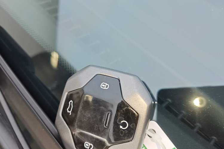 Used JETOUR Shanhai Traveler C-DM 2024 C-DM 129KM Linye Edition Vehicle Key