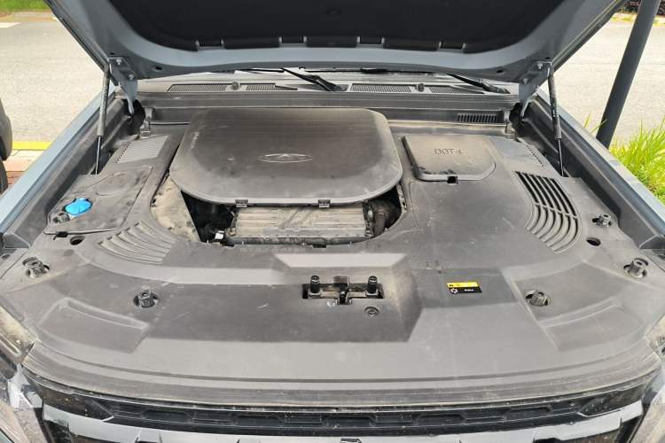 Used JETOUR Shanhai Traveler C-DM 2024 C-DM 208KM Mountain & Wilderness Edition Engine Bay