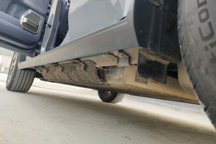 Used JETOUR Shanhai Traveler C-DM 2024 C-DM 208KM Mountain & Wilderness Edition Left Side Sill
