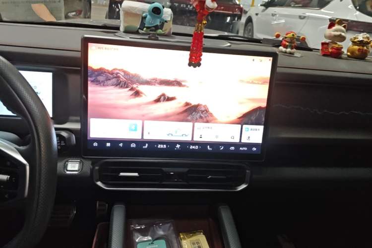 Used JETOUR Shanhai Traveler C-DM 2024 C-DM 129KM Linye Edition Audio And AC Panel