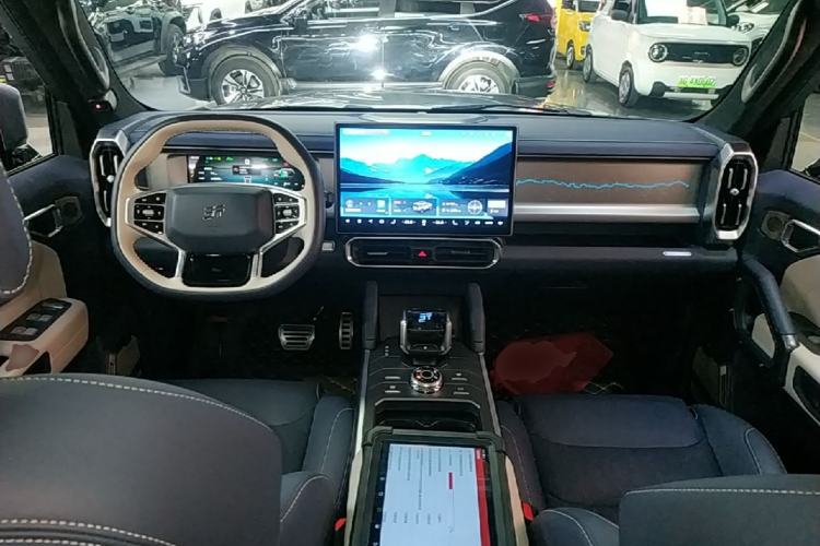 Used JETOUR Shanhai Traveler C-DM 2024 C-DM 208KM Mountain & Wilderness Edition Center Console