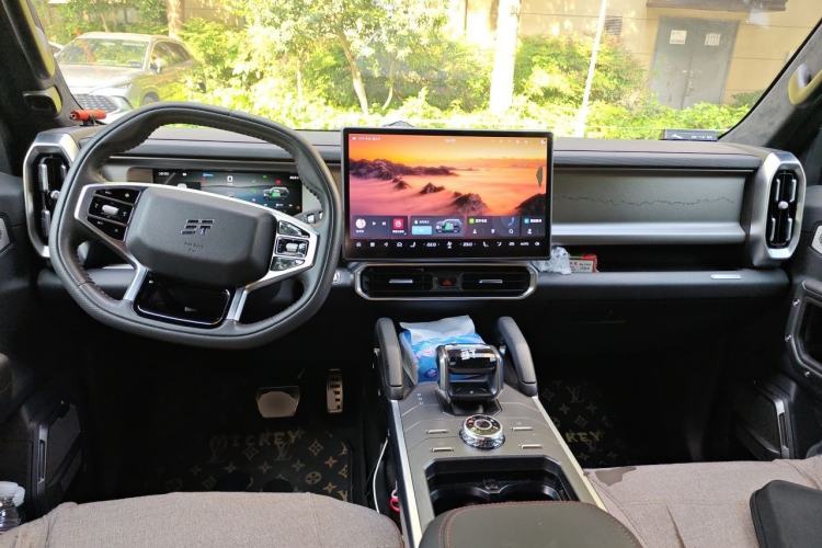 Used JETOUR Shanhai Traveler C-DM 2024 C-DM 208KM Mountain & Wilderness Edition Center Console
