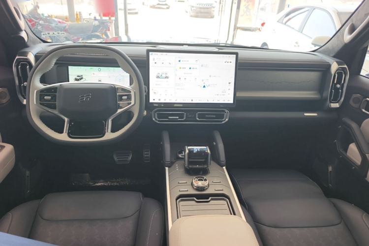 Used JETOUR Shanhai Traveler C-DM 2024 C-DM 208KM Mountain & Wilderness Edition Center Console
