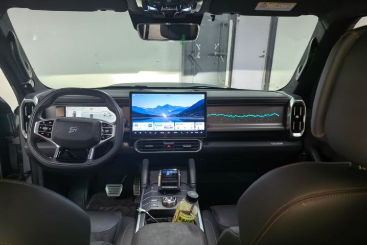 Used JETOUR Shanhai Traveler C-DM 2024 C-DM 208KM Mountain & Wilderness Edition Center Console