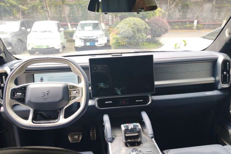 Used JETOUR Shanhai Traveler C-DM 2024 C-DM 208KM Mountain & Wilderness Edition Center Console