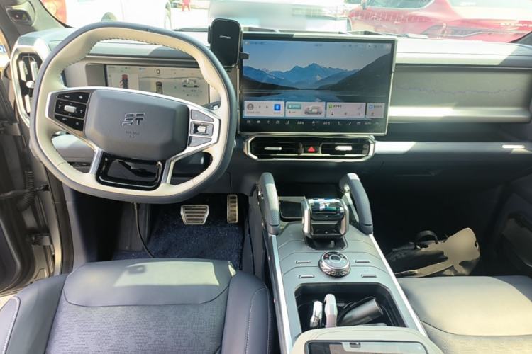Used JETOUR Shanhai Traveler C-DM 2024 C-DM 208KM Mountain & Wilderness Edition Center Console