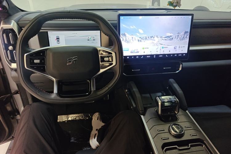 Used JETOUR Shanhai Traveler C-DM 2024 C-DM 208KM Mountain & Wilderness Edition Center Console