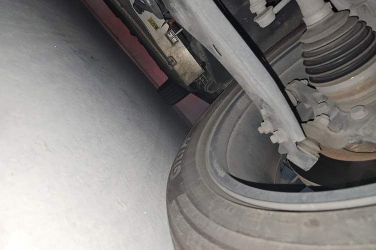 Used JETOUR Shanhai Traveler C-DM 2024 C-DM 208KM Mountain & Wilderness Edition Chassis Front Left