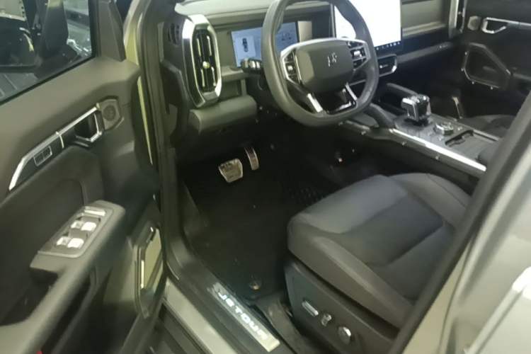 Used JETOUR Shanhai Traveler C-DM 2024 C-DM 208KM Mountain & Wilderness Edition Driver Seat