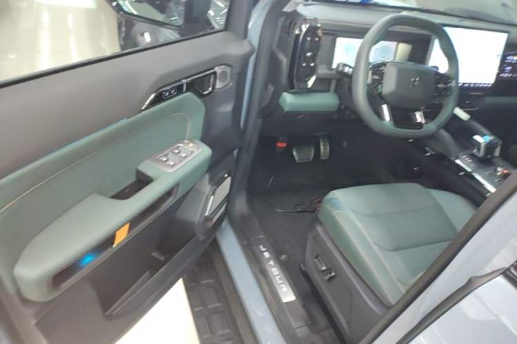 Used JETOUR Shanhai Traveler C-DM 2024 C-DM 129KM Linye Edition Driver Seat