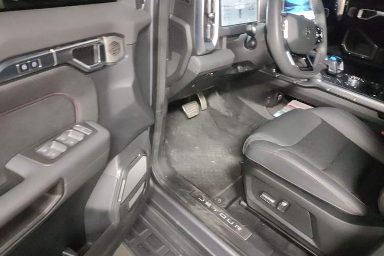 Used JETOUR Shanhai Traveler C-DM 2024 C-DM 206KM Four-Wheel Drive Wilderness Edition Driver Seat