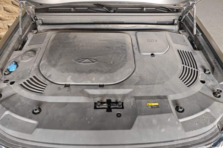 Used JETOUR Shanhai Traveler C-DM 2024 C-DM 208KM Mountain & Wilderness Edition Engine Bay