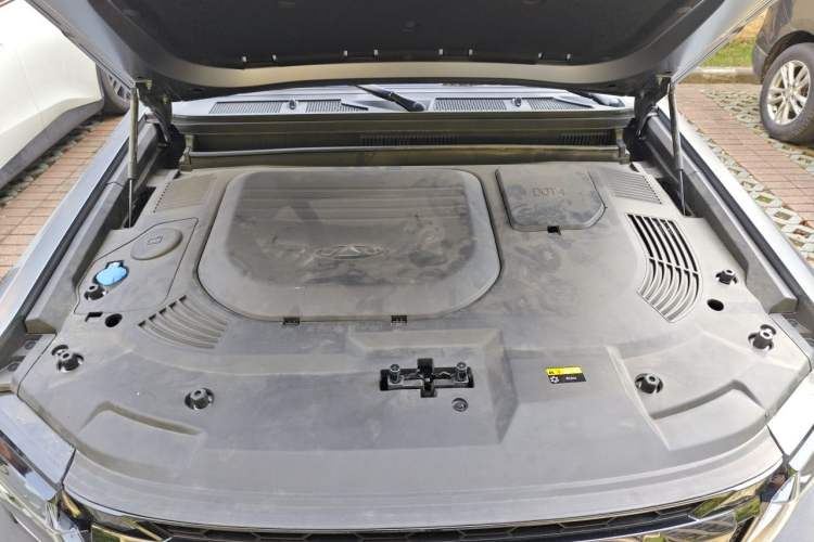 Used JETOUR Shanhai Traveler C-DM 2024 C-DM 208KM Mountain & Wilderness Edition Engine Bay