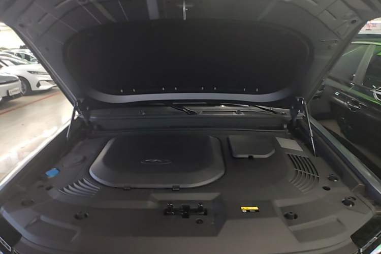 Used JETOUR Shanhai Traveler C-DM 2024 C-DM 129KM Linye Edition Engine Bay
