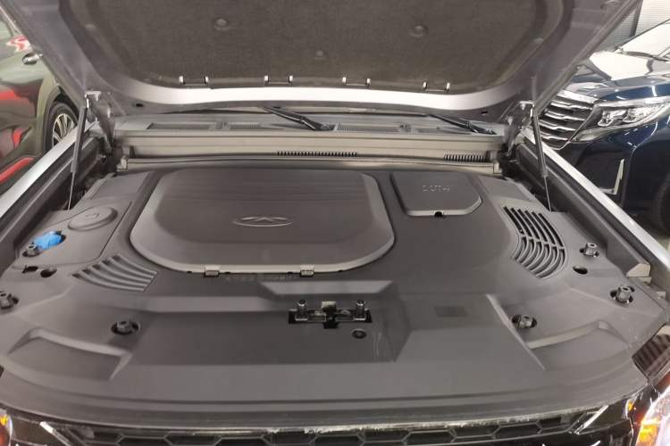 Used JETOUR Shanhai Traveler C-DM 2024 C-DM 206KM Four-Wheel Drive Wilderness Edition Engine Bay