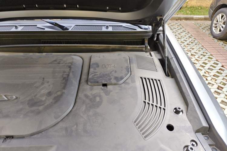 Used JETOUR Shanhai Traveler C-DM 2024 C-DM 208KM Mountain & Wilderness Edition Engine Bay Left